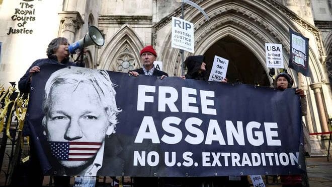 The United States won an appeal in London’s High Court to have Wikileaks founder Julian Assange extradited to face criminal charges.