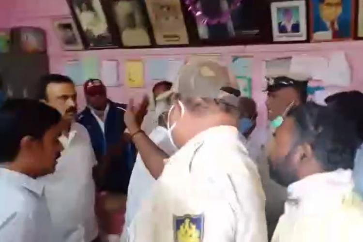 Karnataka: Hindutva group barges into school, opposes Muslims students praying in classroom